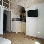 Solis Domus - Meridies * أوستوني